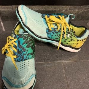 UA WOMEN’S SIZE 10 FUN CHEETAH PRINT